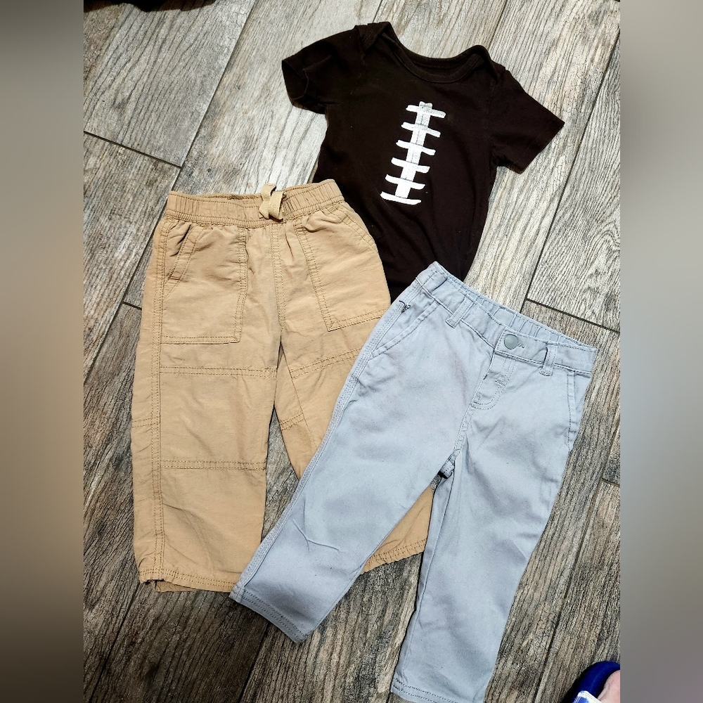 18/24M Gymboree Khakis, The Children's Place Onesie & Skinny Grey Pants